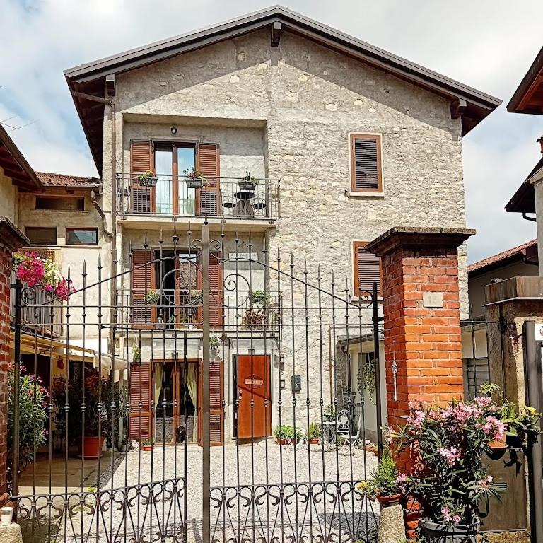 B&B Cristalli Di Luce Albavilla Экстерьер фото
